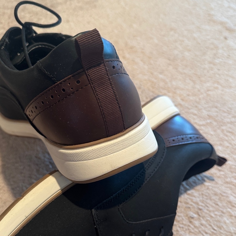 Black Men's Shoes - Picture 4 of 11